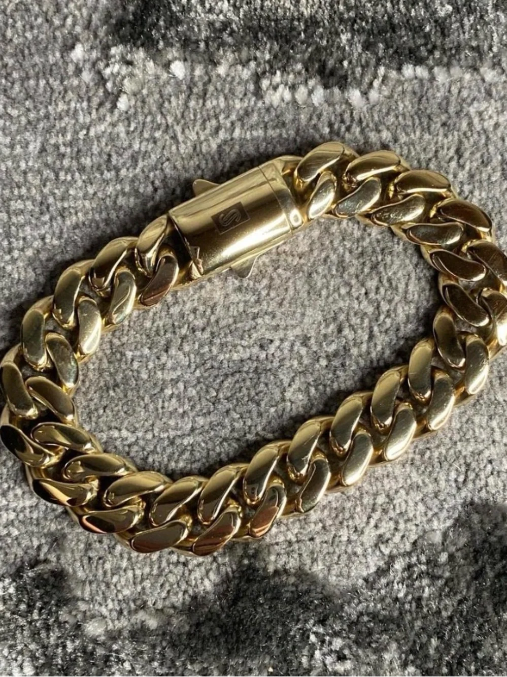 Gold Curb Chain Bracelet - Men’s Fashion Accessory